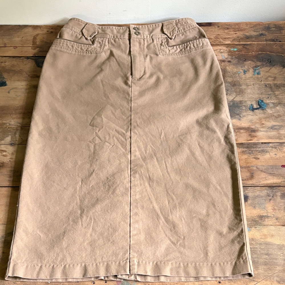 Columbia (river resort)Classic High-Waist Khaki Midi Skirt